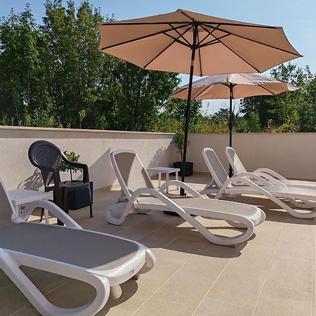 Apartments Oleander Lovrecica-Residence With Pool Exterior photo